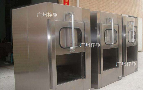 传递窗广泛应用于微细科技、生物实验室、制药厂、医院、食品加工业、LCD、电子厂等等一切需要空气净化的场所。