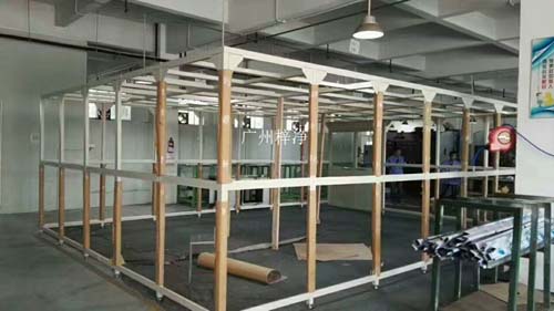 千级洁净棚支撑架方通选择铝合金,制作美观大方。