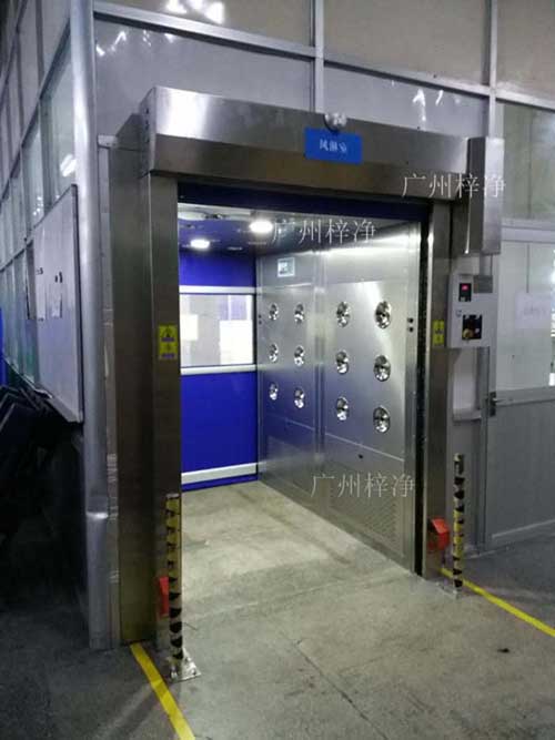 快速卷帘门货淋室