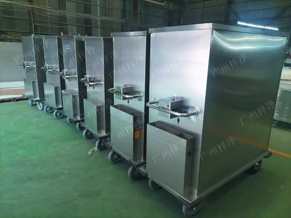 一次性物品电动转运车采用304拉丝不锈钢板面板厚度：≥1.2mm,表面作拉丝亚光处理。