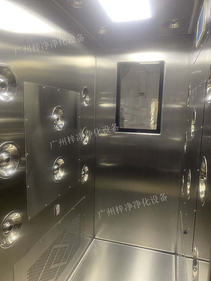 高端满焊接风淋室产品内结构