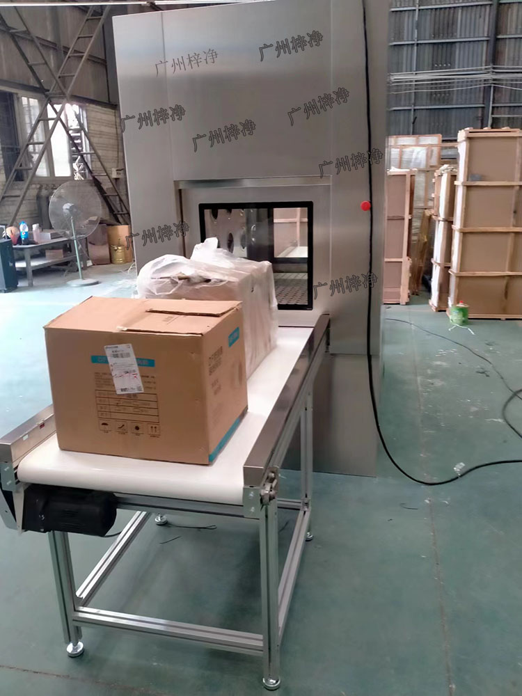 输送线风淋传递窗与输送线货淋室是洁净室中用于物品传递和空气净化的关键设备。