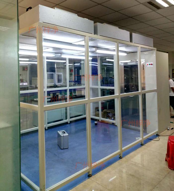 洁净棚的尺寸应根据洁净车间的需求而定，形状一般采用矩形或方形，便于清洁和维护。