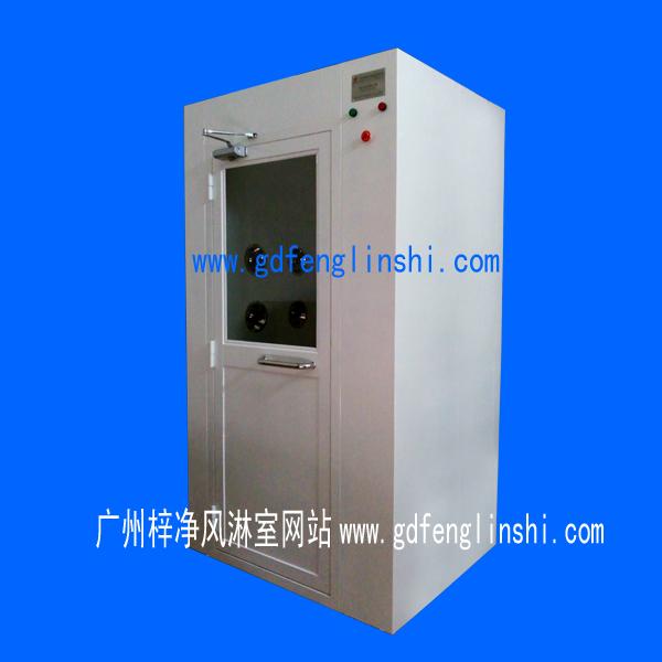 钢板烤漆风淋室是指风淋室箱体及门采用A3冷轧钢板多层酸洗不易生锈。