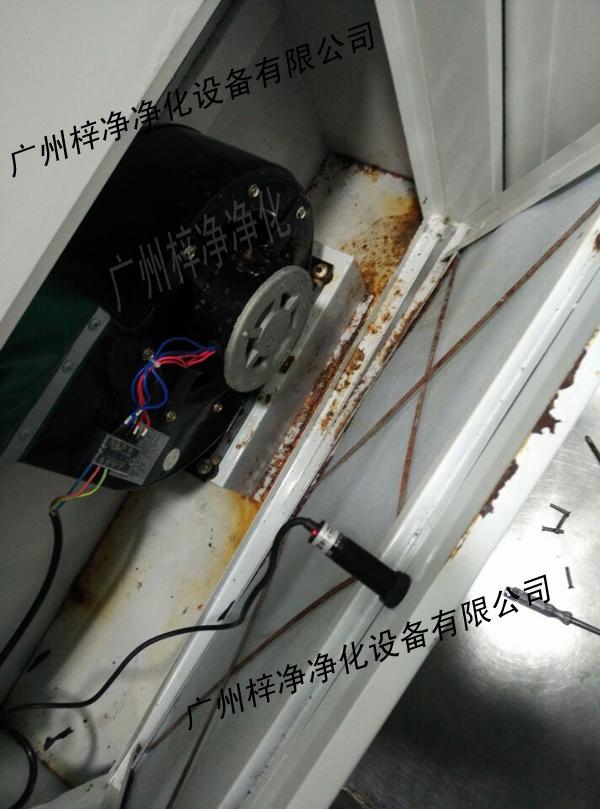 腐蚀环境下的风淋室检修口3