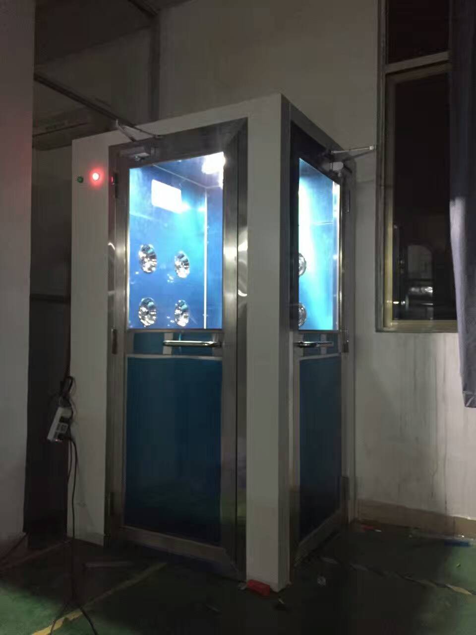 智能语音风淋室