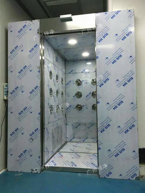 内置自动门风淋室图片 内置自动门风淋室图片