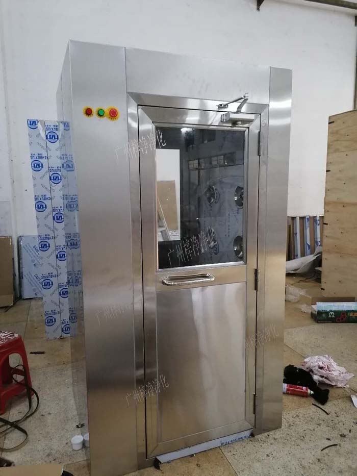 风淋室与缓冲间,气闸室的区别(空气吹淋室,空气消毒室)