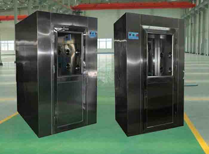 定期检查风淋室的风机和风嘴部件是否正常