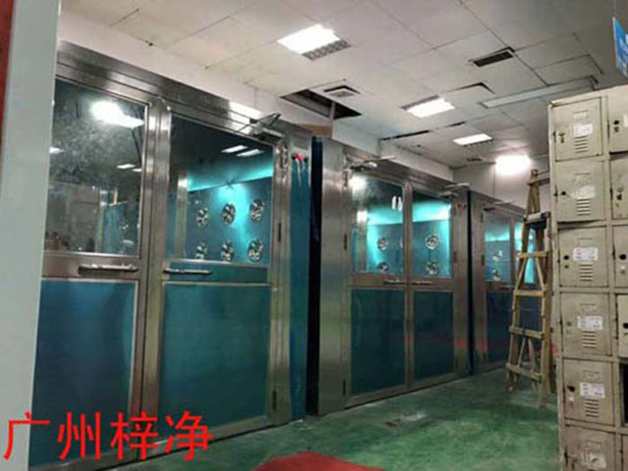 风淋室安装现场地面一定要平整的几点说明